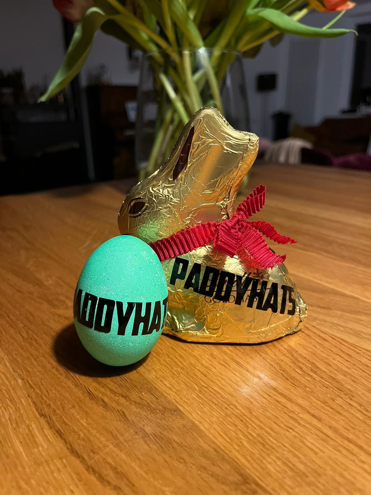 Easter Madness 2024: Tour shirts and autographed Easter eggs from the band!
